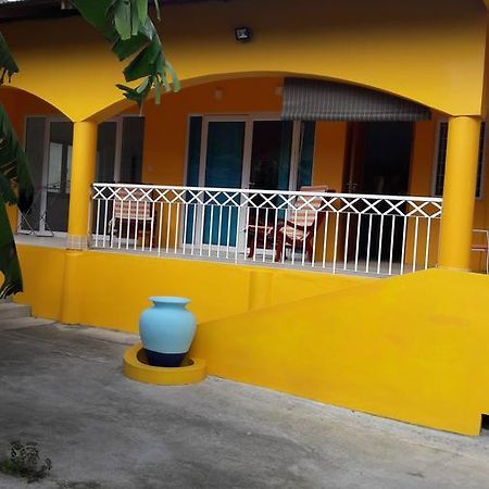 Beau Vallon Residence Екстер'єр фото