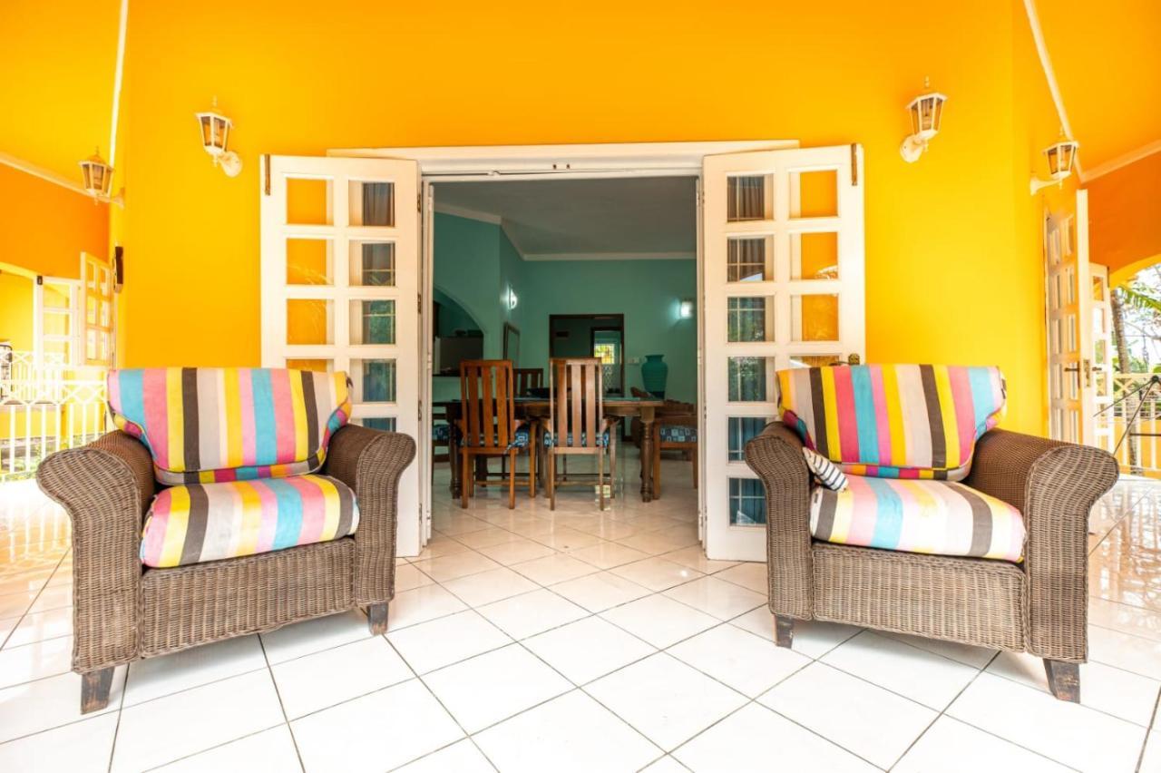 Beau Vallon Residence Екстер'єр фото