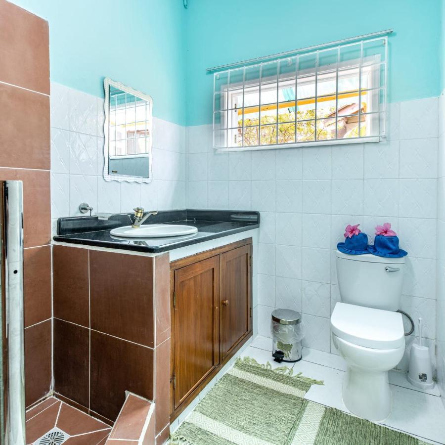 Beau Vallon Residence Екстер'єр фото